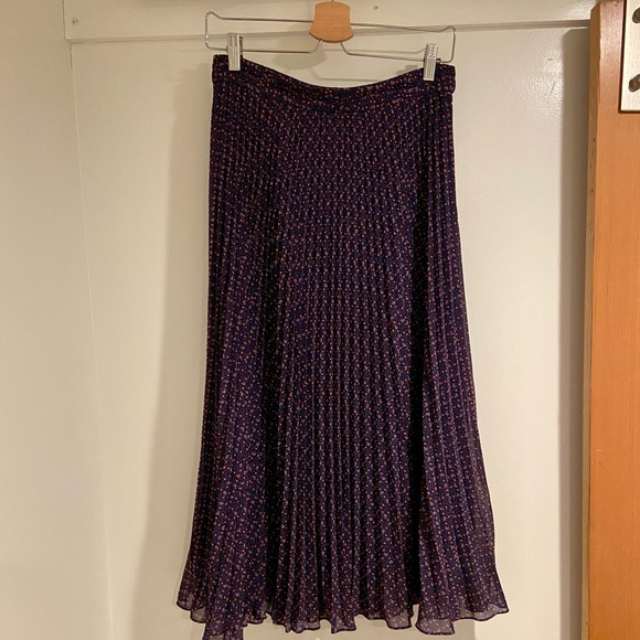 & Other Stories Pleated skirt - Picture 1 of 3